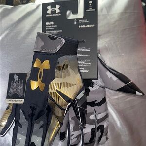Limited Edition Under Armour UA F8 Football Gloves. Men’s Medium.